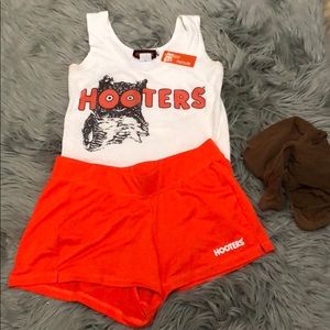 Hooters uniform